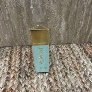 Brand new Valmont Moisturizing Booster